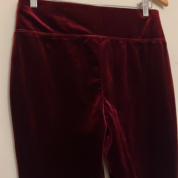 Red velvet pants - Picture 3 of 4